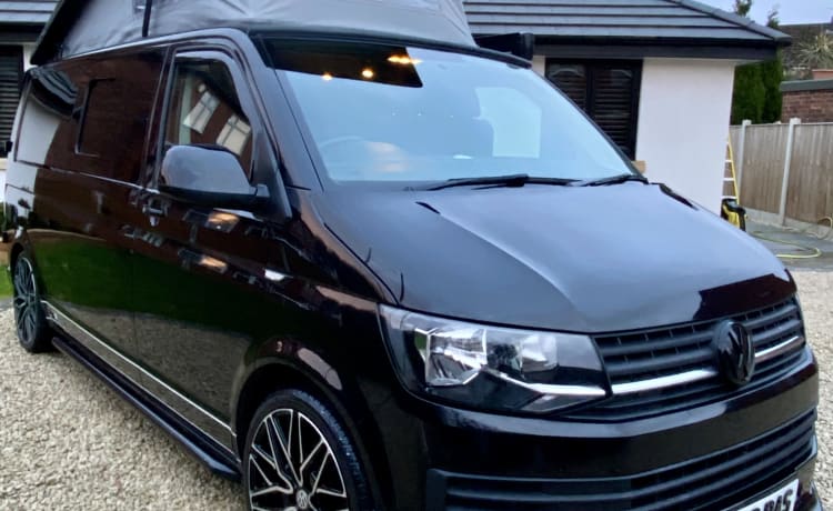 Amotra – 4-persoons Volkswagen camper uit 2016