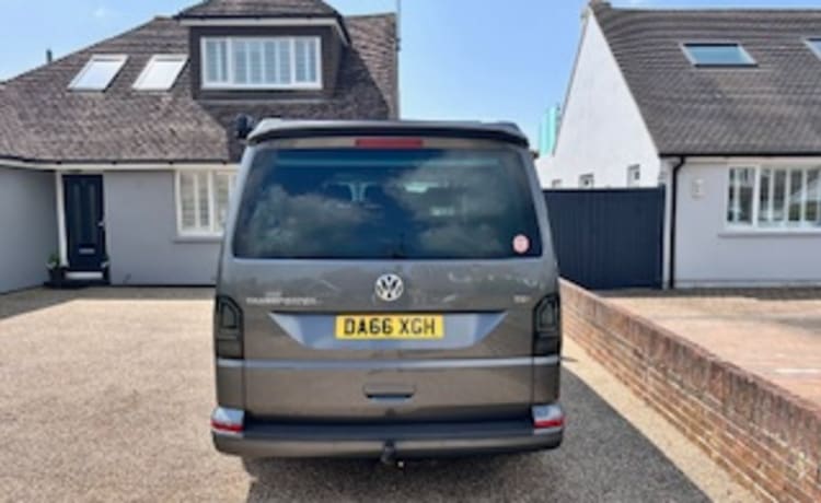 Grey Wolf – 4 berth VW T6 Converted 2016 Camper