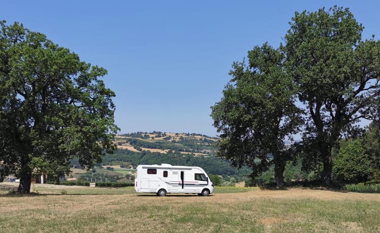 Super luxury integral camper