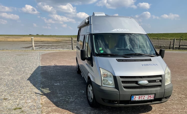 Dame Fortuna – Camping-car compact Ford