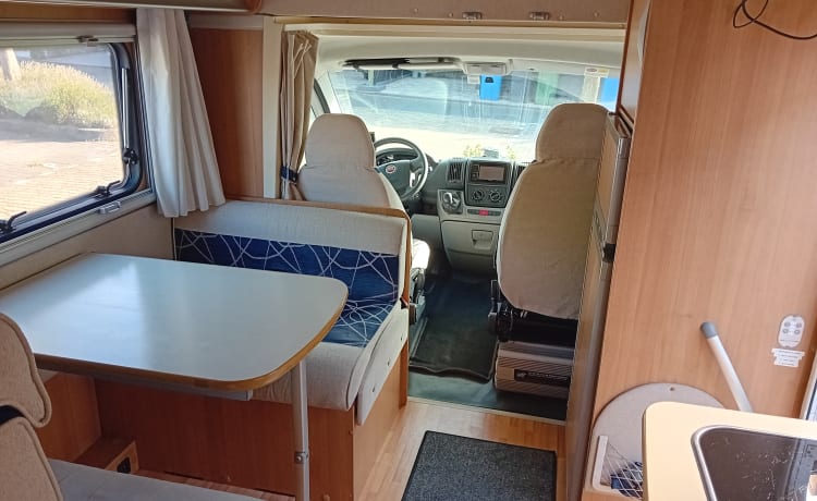Fiat Ducato Alkoof  airco 6 persoons