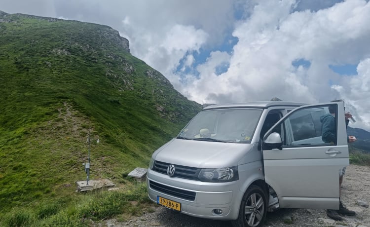 Silverstar – 4p Volkswagen campervan from 2011