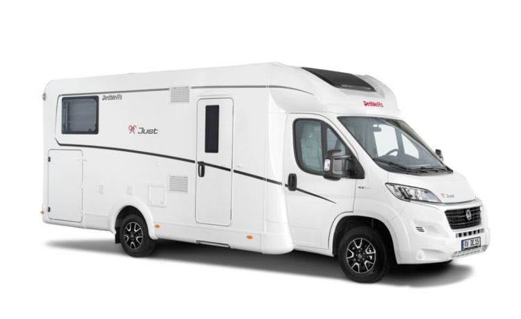 Just T6812 – Dethleffs motorhome for 2 persons