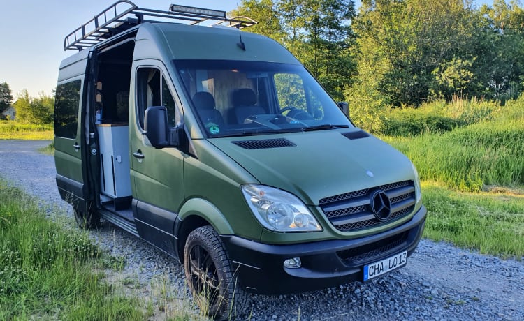 CHALO – Camping-car auto-construit avec une grande attention aux détails