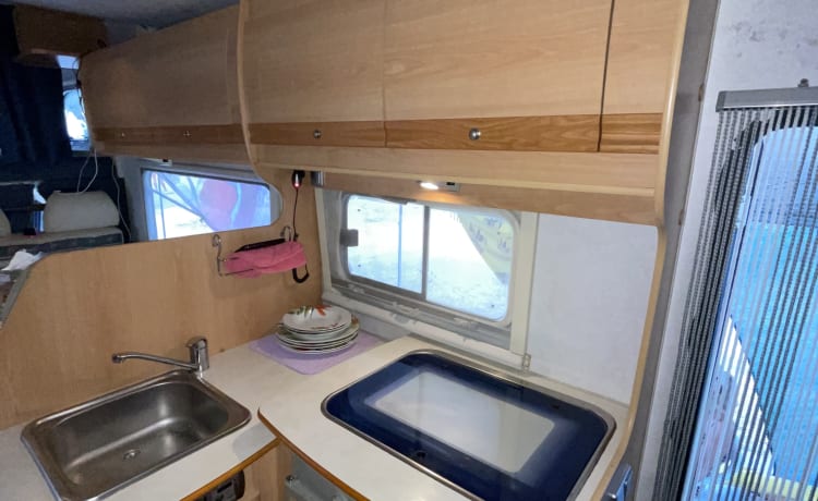 Patrizia – Fully equipped camper