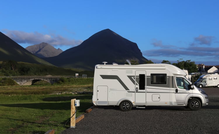 Lamlash – Adria 600 Matrix DT 4 Berth/4 Belts