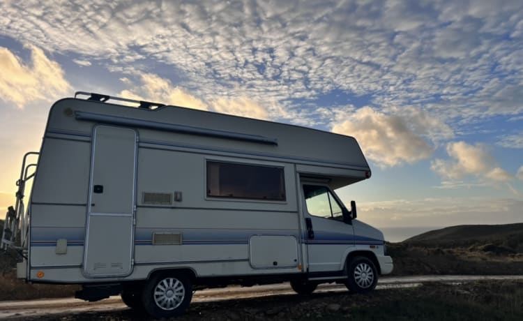 Classic Fiat Ducato (1993) (tot 4 pers) - Sfeervol en ruim. 