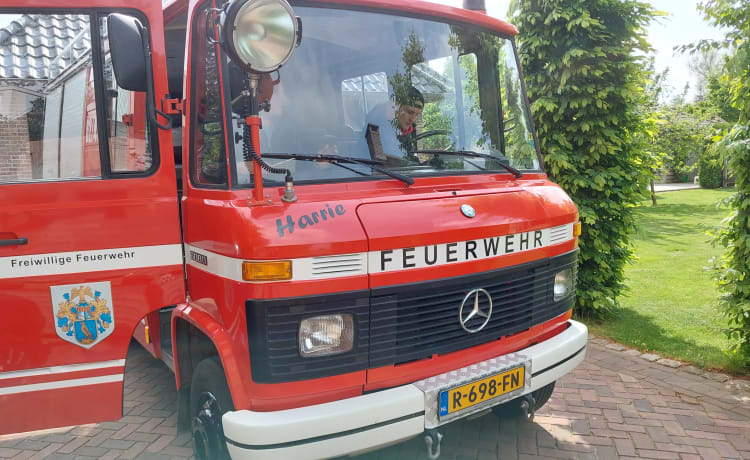 Harrie – Harrie 'camping-car des pompiers' Mercedes 4-p