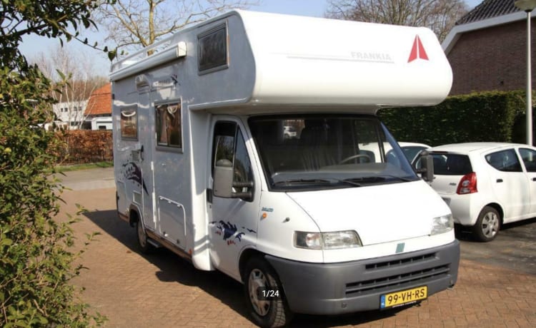 Pèpè – Camping-car très soigné et spacieux