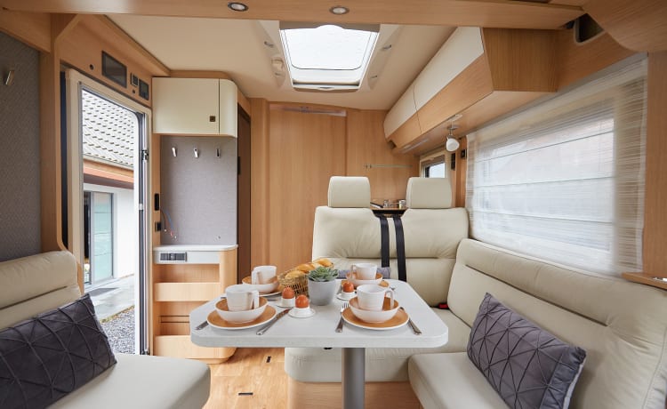 Confortable Hymer 680 BMC Integral (2023). Réservez dès maintenant pour 2024 !