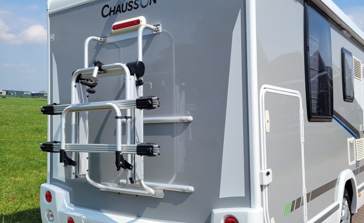 Chausson Titanium 4 personnes (semi-intégré à partir de 2014)