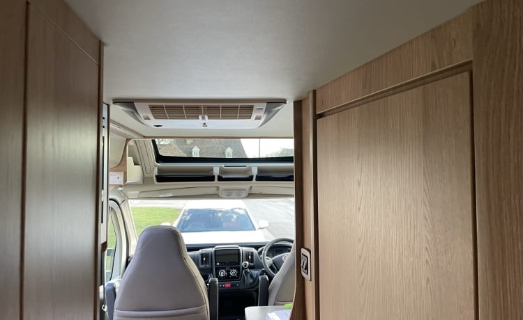 Louis V Line Sport – Neuer Auto-Trail V Line 636 Sport