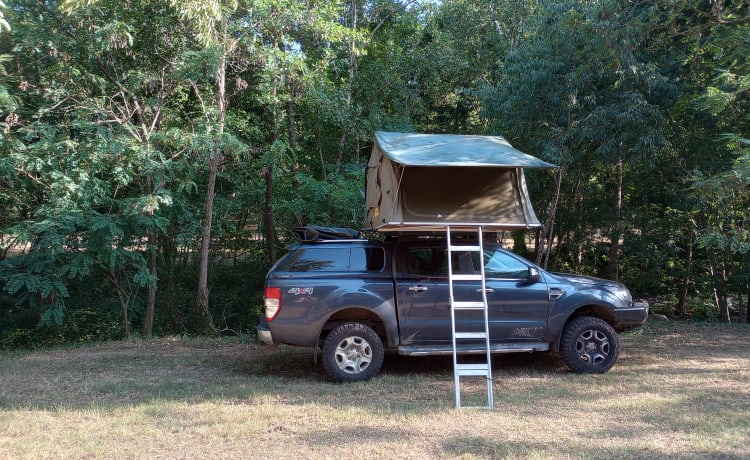 Ford Ranger met daktent voor 3 tot 4 personen