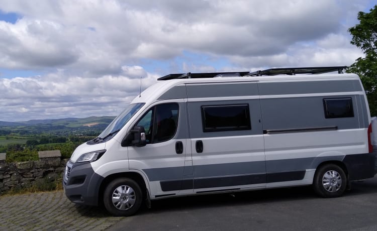 2 persoons Peugeot Off-grid Campervan