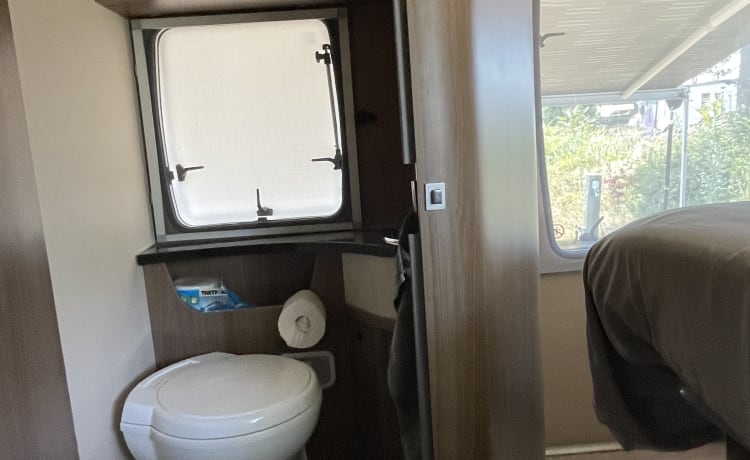 Luxus-Doppelcamper Chausson - 2014 - Vollständig möbliert - Queensize-Bett