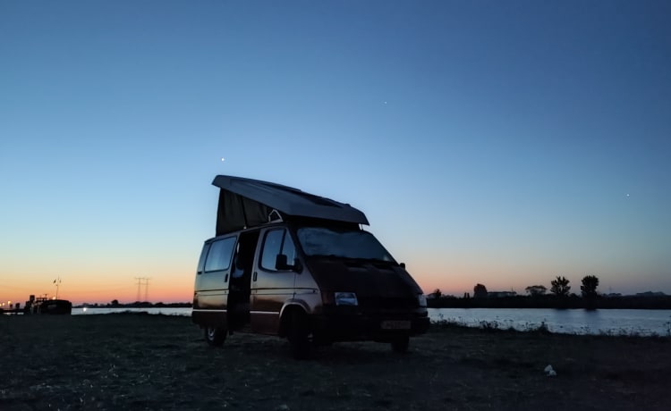 Jacky – Ford Transit à l'ancienne de 1989