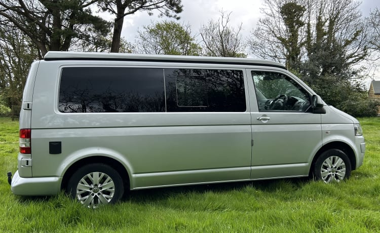 Daphne – 4-persoons Volkswagen campervan uit 2013