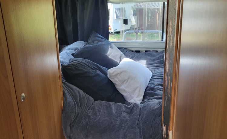 Toedeledokie  – Neat, warm Fiat integral camper, 4p 