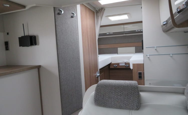 DETHLEFFS Luxury 4-person camper from 2020