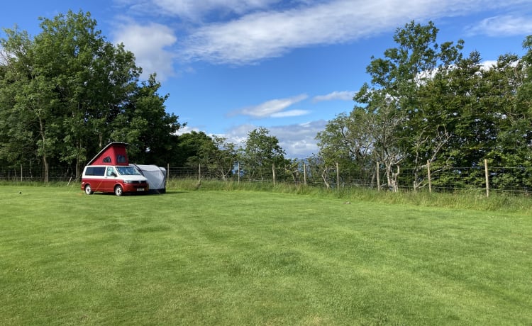 Stella – Schöner VW Campervan mit 4 Schlafplätzen