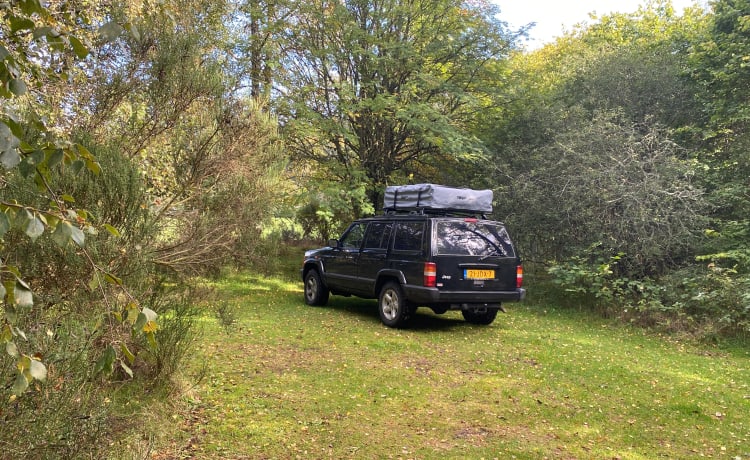 4 X 4 Jeep Cherokee 2,5L off grid