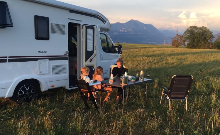 Mobil-home tout équipé et neuf