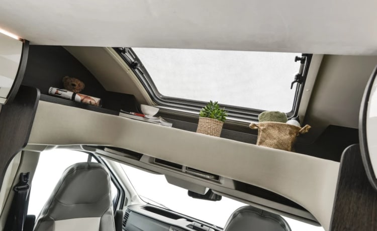Inverness - Highlands – NEUES Luxus-Wohnmobil mit 5 Schlafplätzen