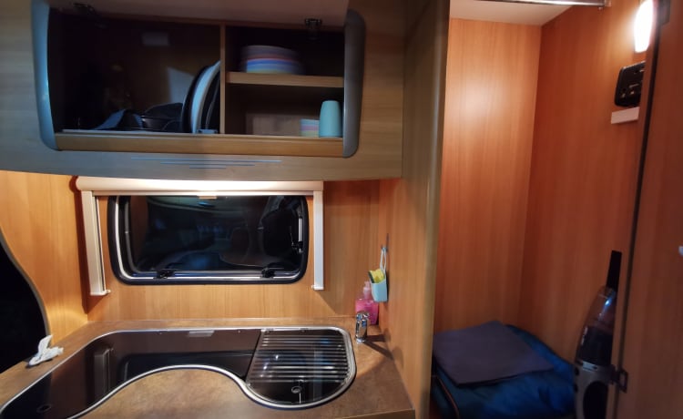 FLASH – FAMILY MOTORHOME 6 PLACES