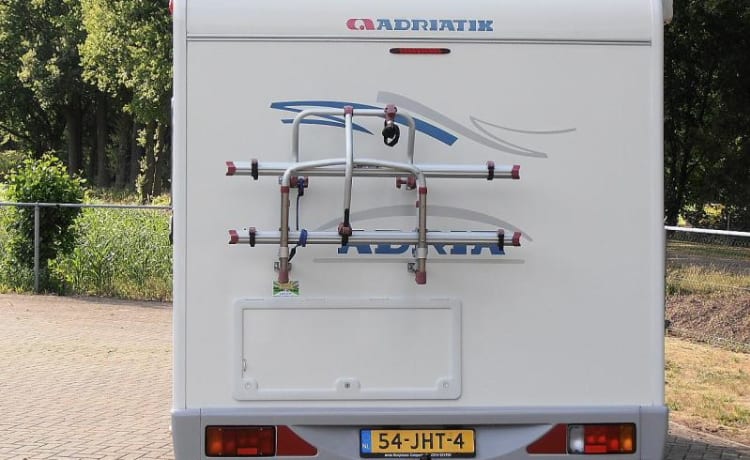 Madelief – Semi-integrated Adria Sport - Bronckhorst Campers