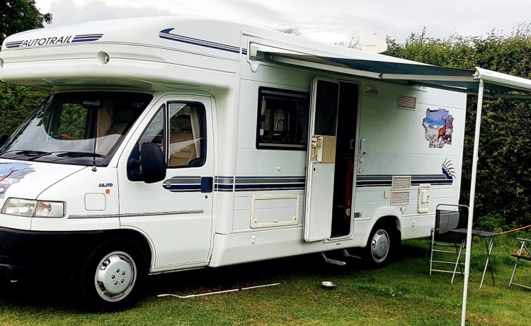 Canadian Traveller – Bellissimo Mohican Auto-trail ben presentato e molto spazioso