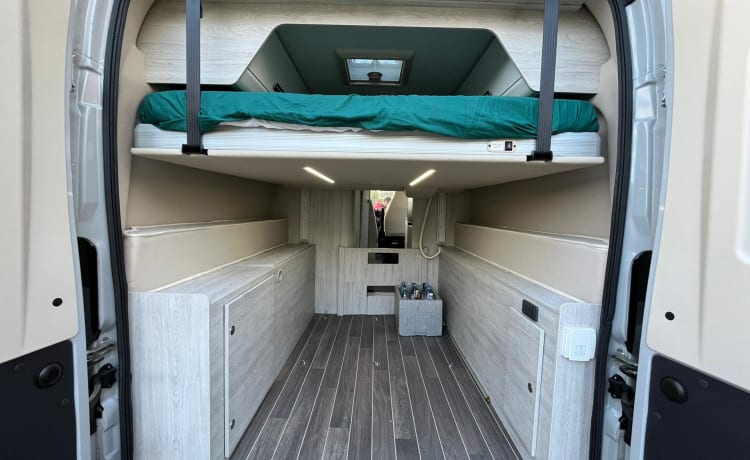 Roller Team Livingstone Duo – Nouveau camping-car 2p spacieux