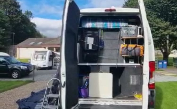 Vannie Annie – Familienfreundliches Wohnmobil mit 5 Schlafplätzen