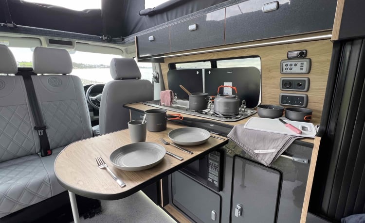 Indy – Luxe auto-VW-camper - opnieuw omgebouwd voor 2023 