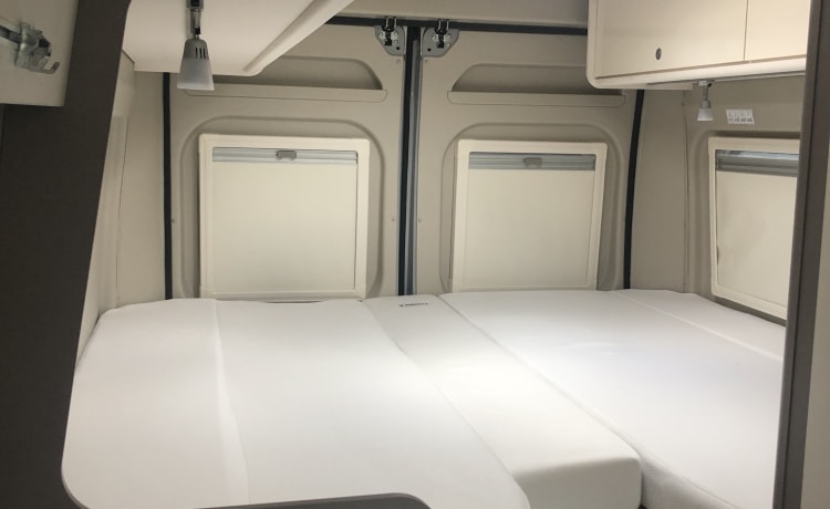 Camionette Mariëtte – Luxe Fiat Ducato 640 voor 2 personen