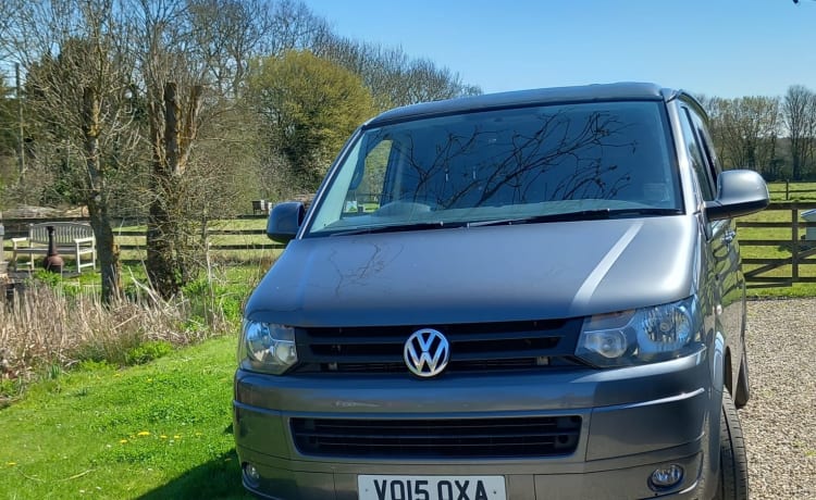 The Incredible Chris – 6 seater VW Campervan, Fully converted, 60,000 milage