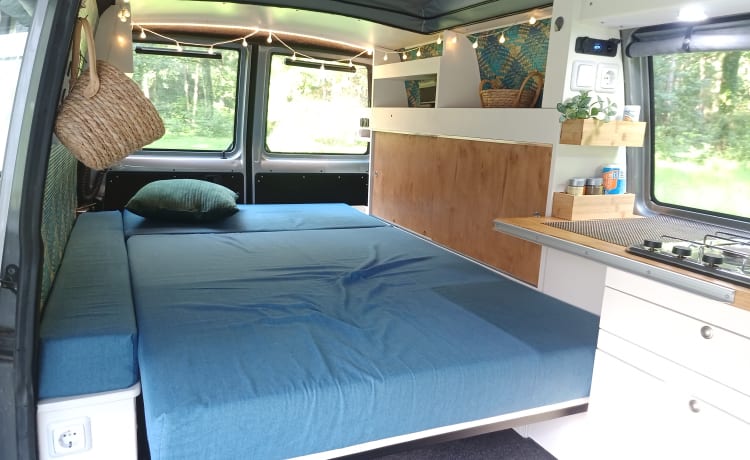 "No-rush bus" , geen haast wel genieten! –  Complete Volkswagen T4 bus camper 🤩