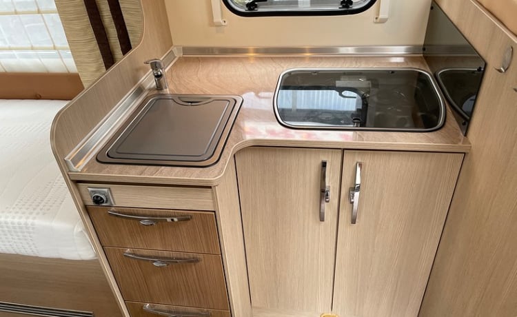 Luxury 2-pers. comfortable motorhome, carefree enjoyment!