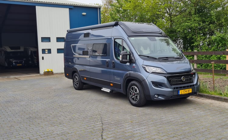 Karmann Davis  620 – Sjieke camperbus automaat met enkele bedden, navi etc.