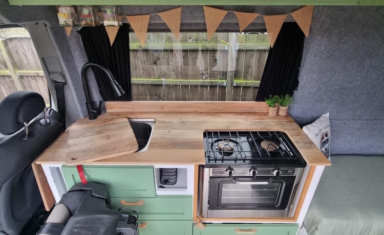 Sprafty – Unique, one off 4 berth family adventure van