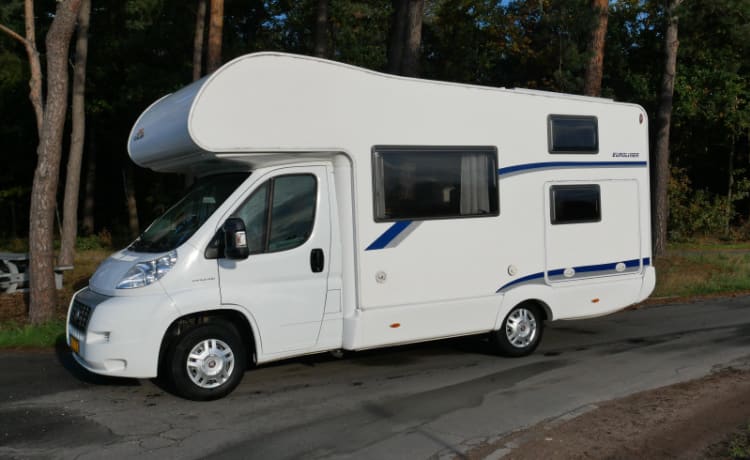 6-Personen-Familiencamper, Alkoven, Joint Euroliner