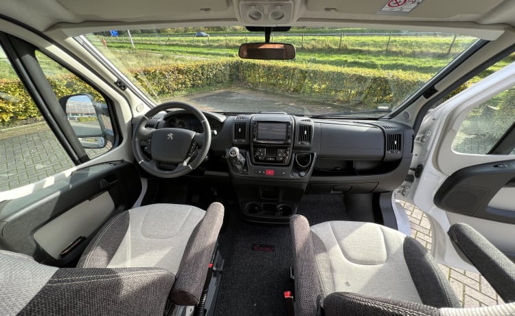 Fijne compacte camper (2019) voor 2 personen