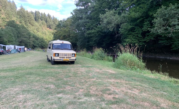 Unieke classic Ford Transit Caravanette