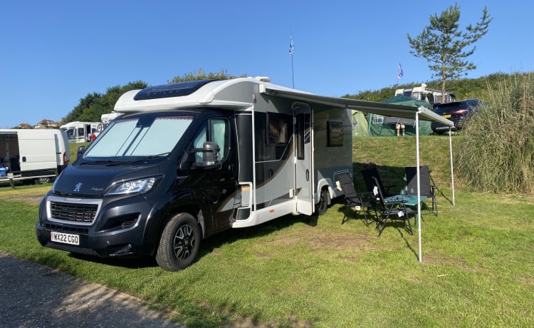 4 berth Bailey autograpf 2022