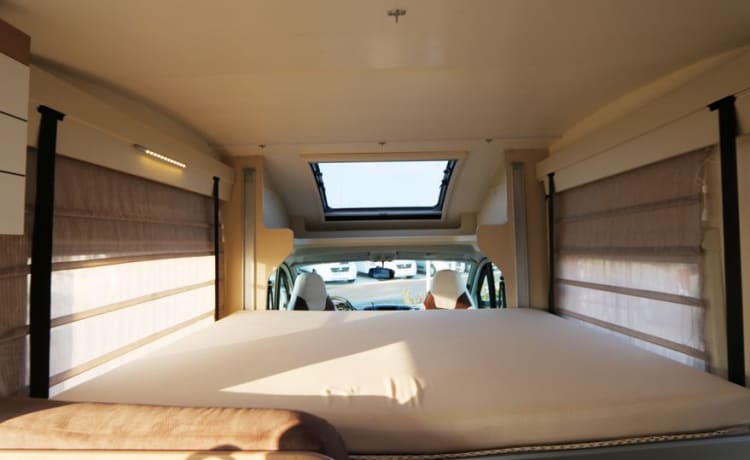 Magic – It's Magic: Luxurious 2-person CIMagis - compact but spacious due to the fold-down bed