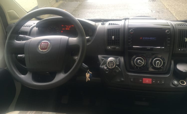 4p Fiat semi-integrated uit 2014