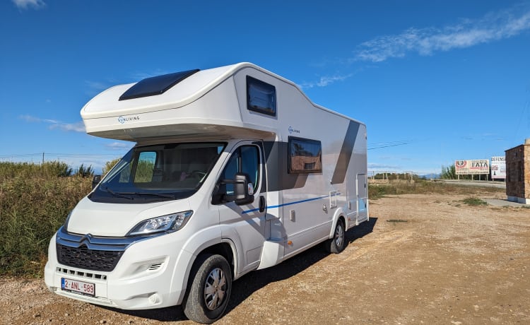 6p recente familie camper uit 2021 - Sun Living alcove