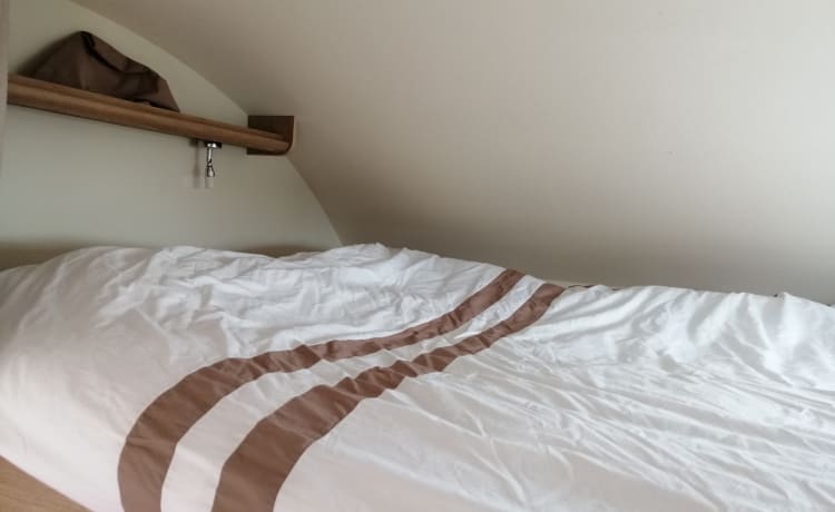 Ons Mieke...  – Rimor seal 695: Casa mobile accogliente con ampia camera da letto.