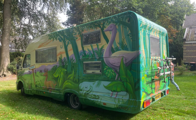 Kunstwerk op wielen – Festival camper