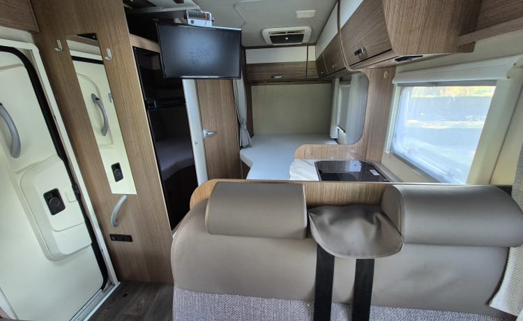 Hotel on Wheels – 6p Carado semi-integrated from 2018