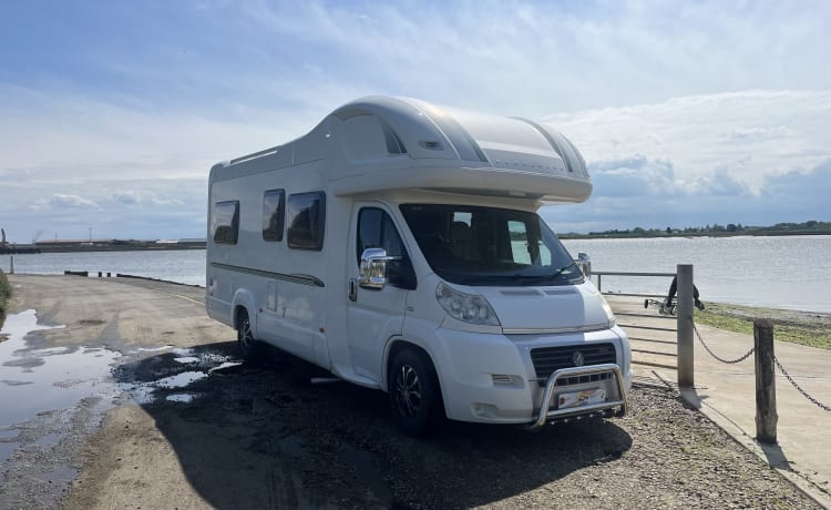 BARRY – 4 berth Fiat bessacar from 2009